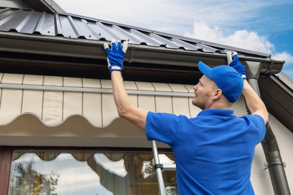 Logan Gutter Covers Service
