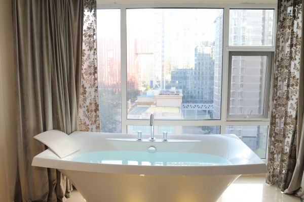 Logan Bathtub Installation